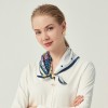 Petit Foulard en Soie pour Femme ★ Rêves de Papillons et Parfums en violet