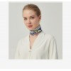 Petit Foulard en Soie pour Femme ★ Rêves de Papillons et Parfums en violet