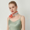 Petit Foulard en Soie pour Femme ★ Rêves de Papillons et Parfums dans la Couleur Rose Damascène Claire