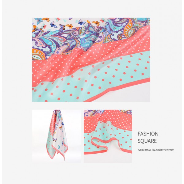 Petit Foulard en Soie pour Femme ★ Rêves de Papillons et Parfums dans la Couleur Rose Damascène Claire