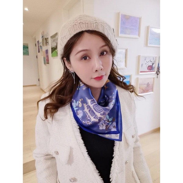 Petit Foulard en Soie pour Femme ★ Rêve de Cerfs dans la Violette