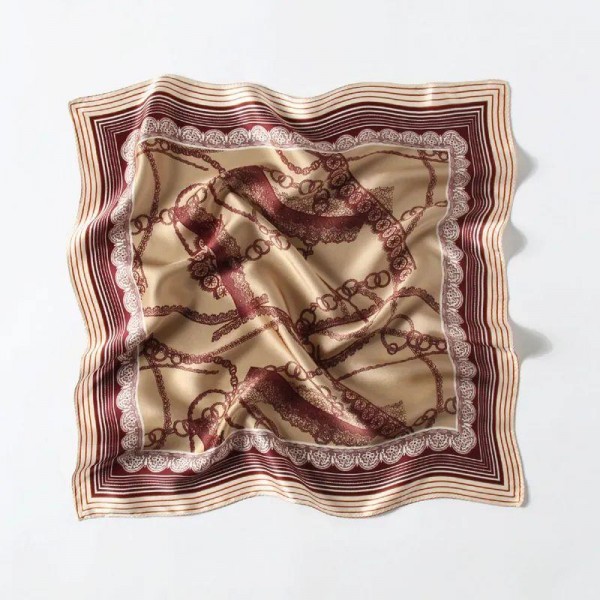 Petit Foulard en Soie pour Femme ★ Élégance des Boucles Brodées