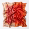 Petit Foulard en Soie pour Femme ★ Fantaisie des Orange et Rouge Paisley