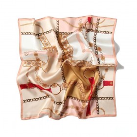 Petit Foulard en Soie pour Femme ★ Silhouettes des Chaînes Rouge - Or