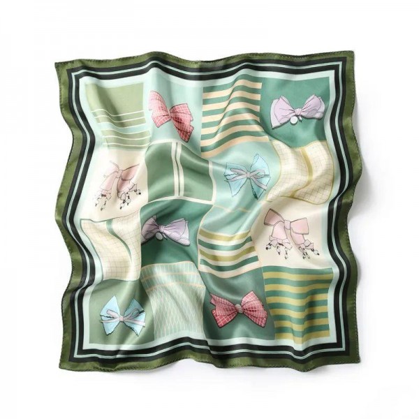 Petit Foulard en Soie pour Femme ★ Paroles des Nœuds Magiques en Vert Doux