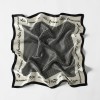 Petit Foulard en Soie pour Femme ★ Carreaux & Lettres