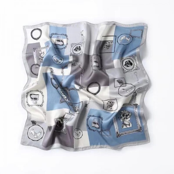 Petit Foulard en Soie pour Femme ★ Carreaux Bleu Brumeux