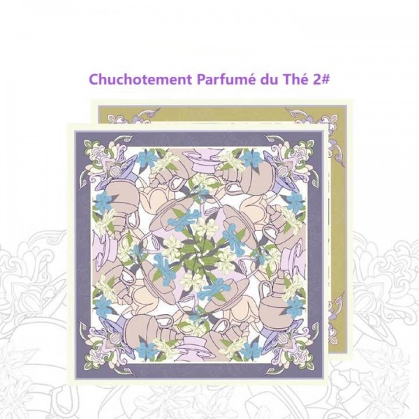 Petit Foulard en Soie pour Femme ★ Chuchotement Parfumé du Thé aux tons rose et bleu