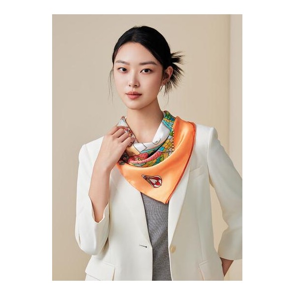 Petit Foulard en Soie pour Femme ★ rêveur