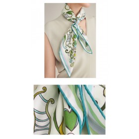 Petit Foulard en Soie pour Femme ★ Ballade de Muguet dans la gamme de vert et d’orange