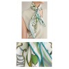 Petit Foulard en Soie pour Femme ★ Ballade de Muguet dans la gamme de vert et d’orange