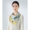 Foulard en soie pour femme ★ Promenade des Dames aux Fleurs Éternelles au ton jaune-vert