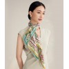 Foulard en soie pour femme ★ Le temps du langage des fleurs au ton jaune-vert