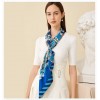 Foulard en soie pour femme ★ Le Jardin de Léa en bleu