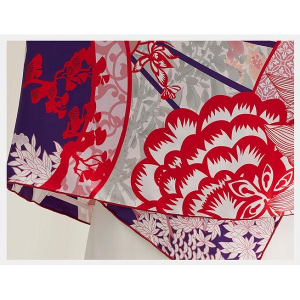 Grand Foulard en Soie Femme ★ Voyages de fleurs en rouge cerise