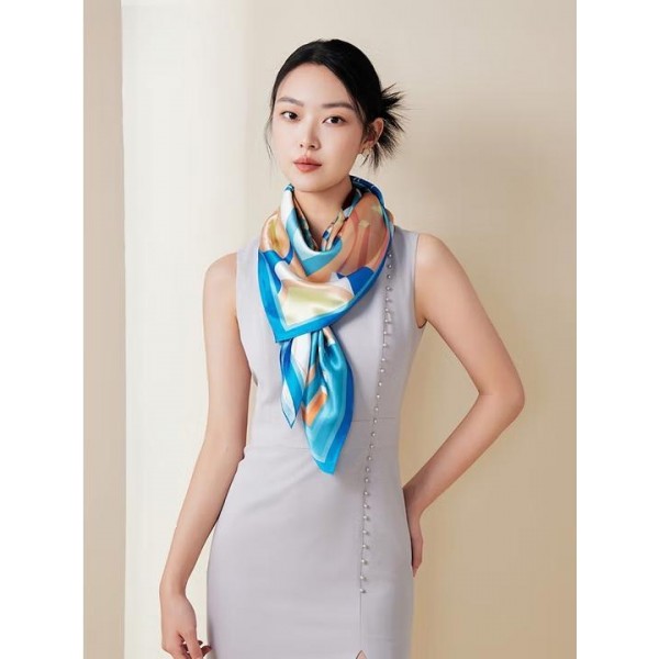 Grand Foulard en Soie Femme ★ Les couleurs du Liyuan en arc-en-ciel bleu