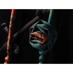 Collier Bodhi en soie raffinée et élégante