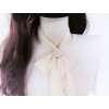 Boucle de foulard à trois anneaux en forme de fleur de camélia minimaliste en or 14K avec émail blanc