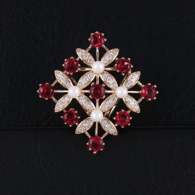 Boucle de foulard à trois anneaux en forme de carré personnalisé en or champagne avec zircons rouges