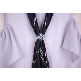 Boucle de foulard à trois anneaux en forme de carré personnalisé en or champagne avec zircons bleus