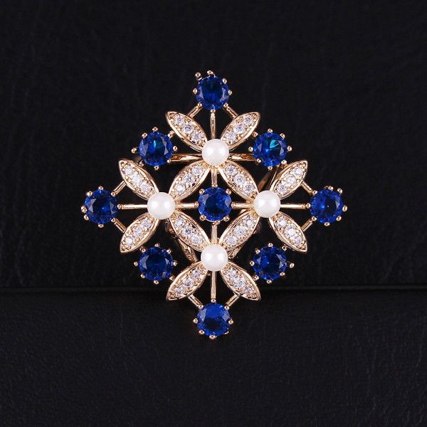 Boucle de foulard à trois anneaux en forme de carré personnalisé en or champagne avec zircons bleus